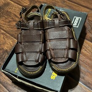 FIRM PRICE Kids, Bark, Sandals, Size USA Youth 2. FINAL PRICE